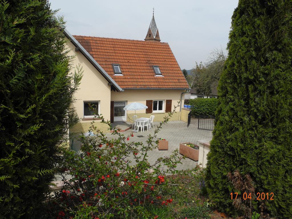 Au Pied Du Chateau Lichtenberg Room photo